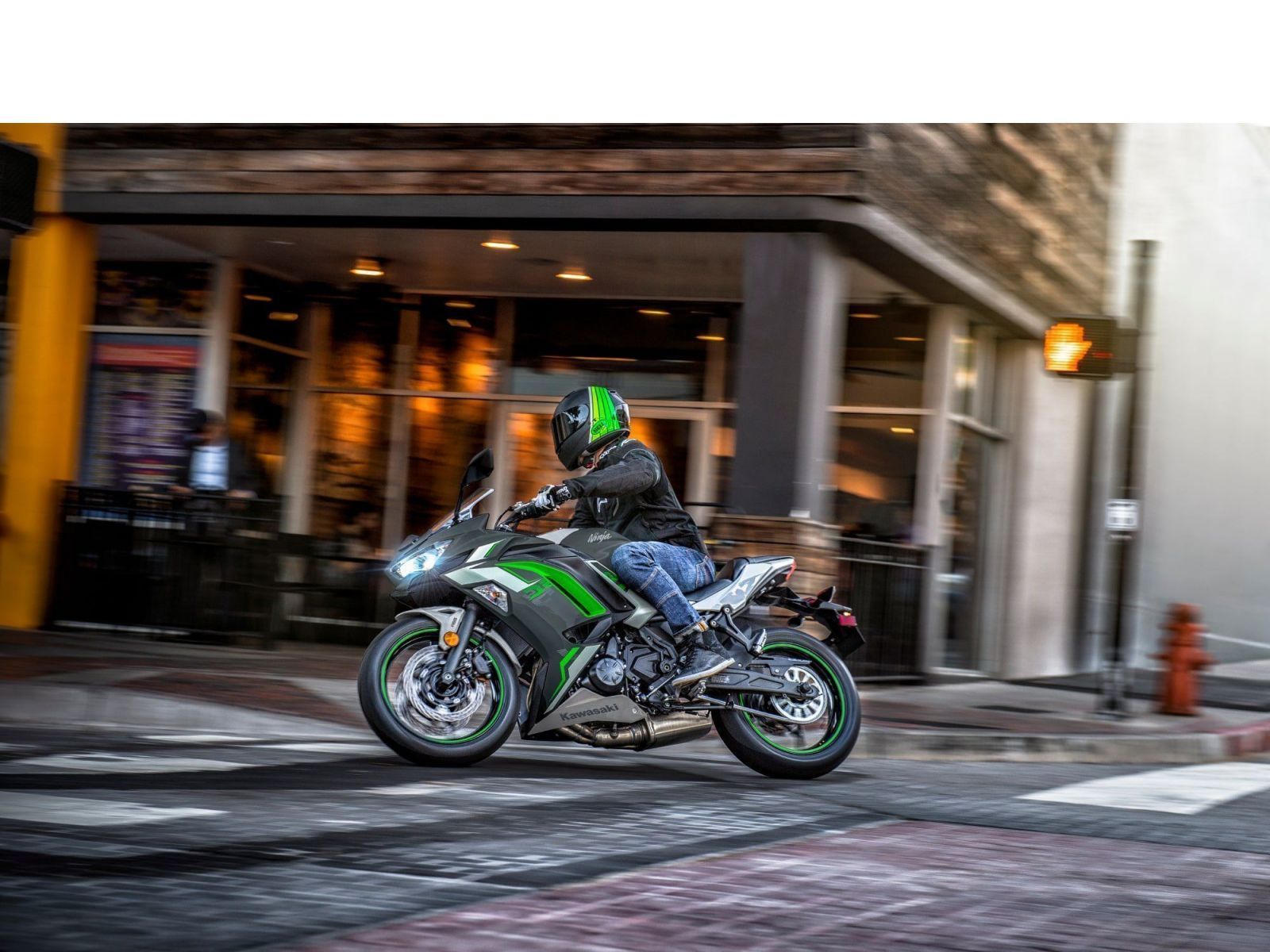 Мотоцикл KAWASAKI NINJA 650 - Pearl Robotic White/Metallic Carbon Gray '2024